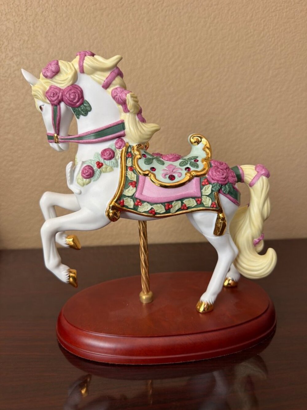 2009 Lenox Limited Edition "Rubies & Roses" Porcelain Carousel Horse w/FLAW - Picture 3 of 16